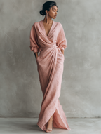 Abito lungo minimalista rosa con scollo a V in misto lino da donna